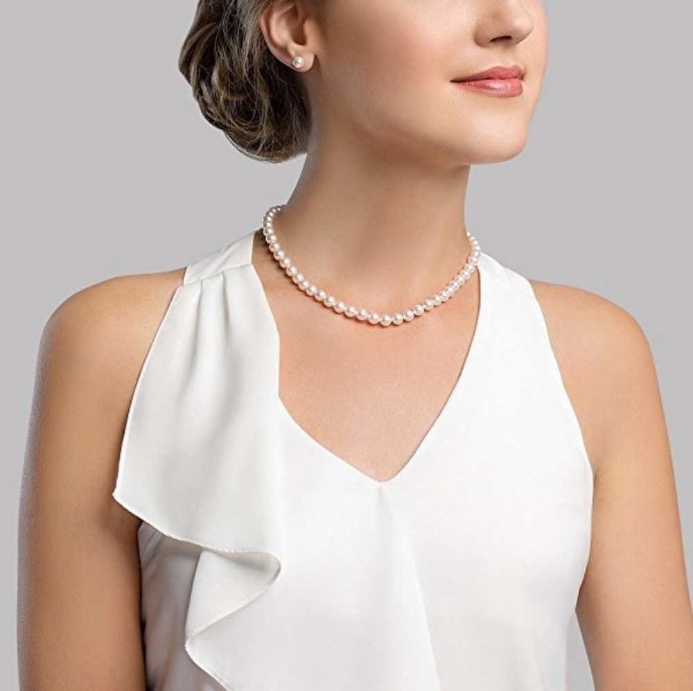 ♡NWOT PEARL NECKLACE & BARETTE♡